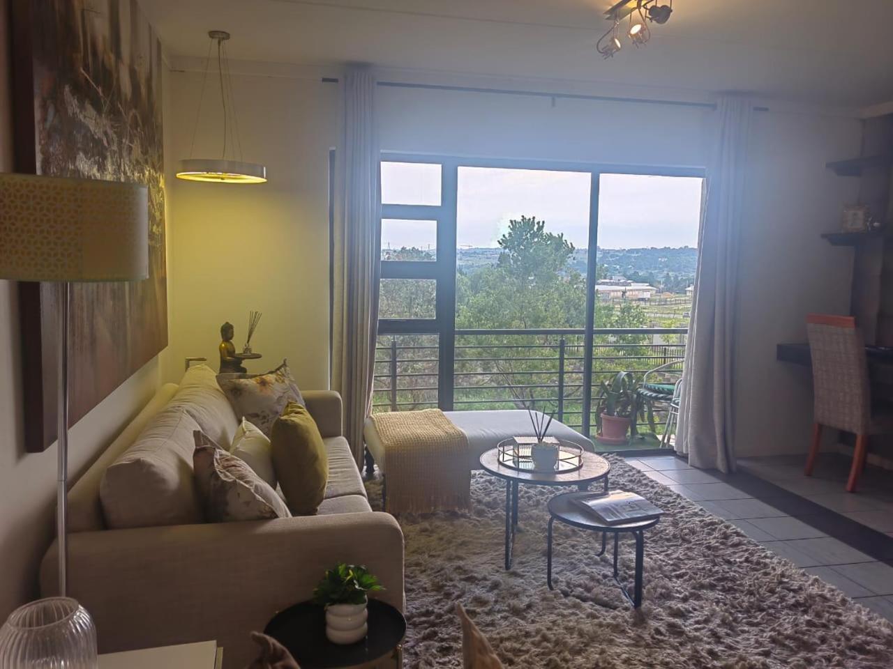 Tranquility 2 Facing Steyn City Apartment Sandton Bagian luar foto