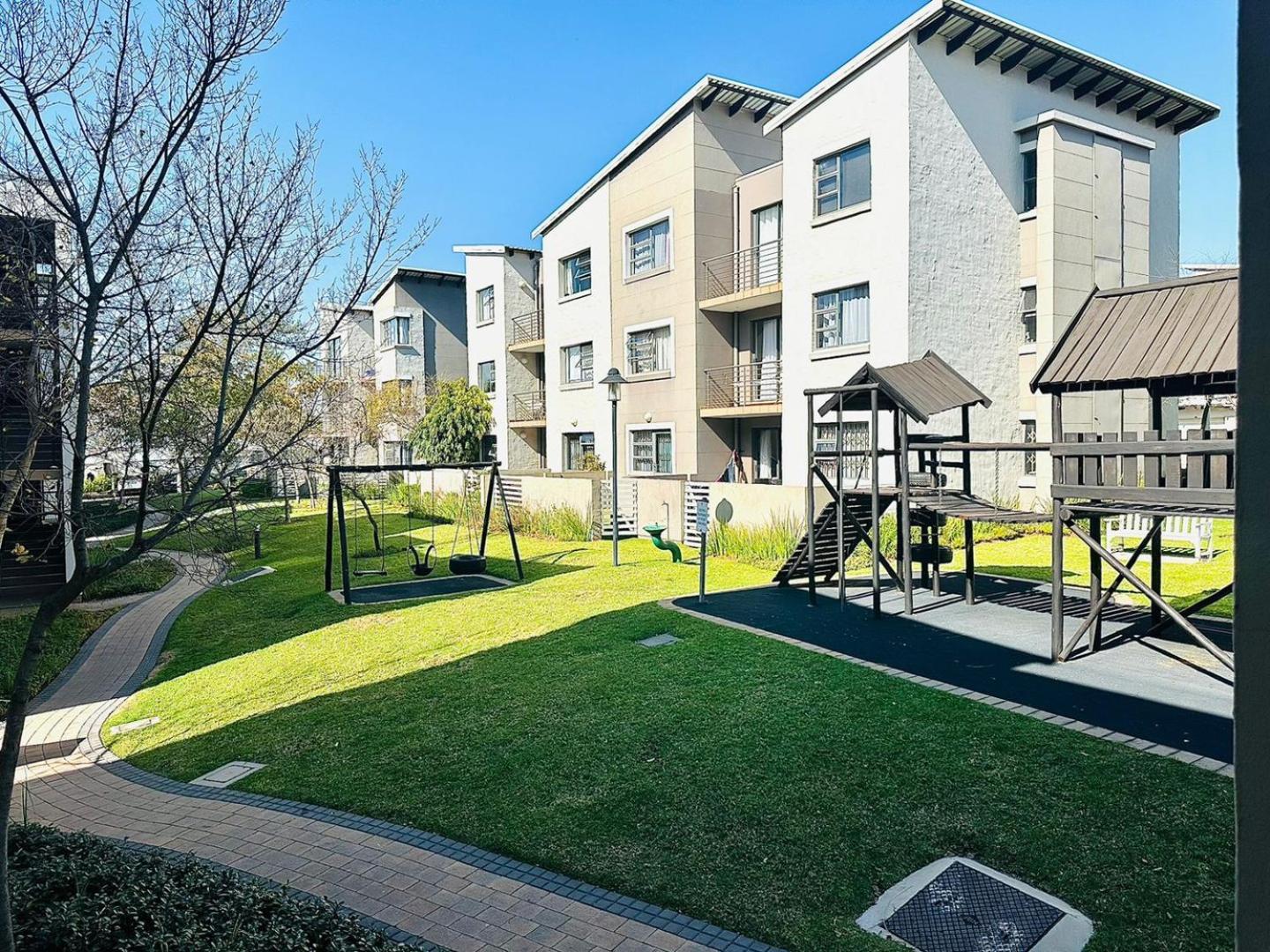 Tranquility 2 Facing Steyn City Apartment Sandton Bagian luar foto